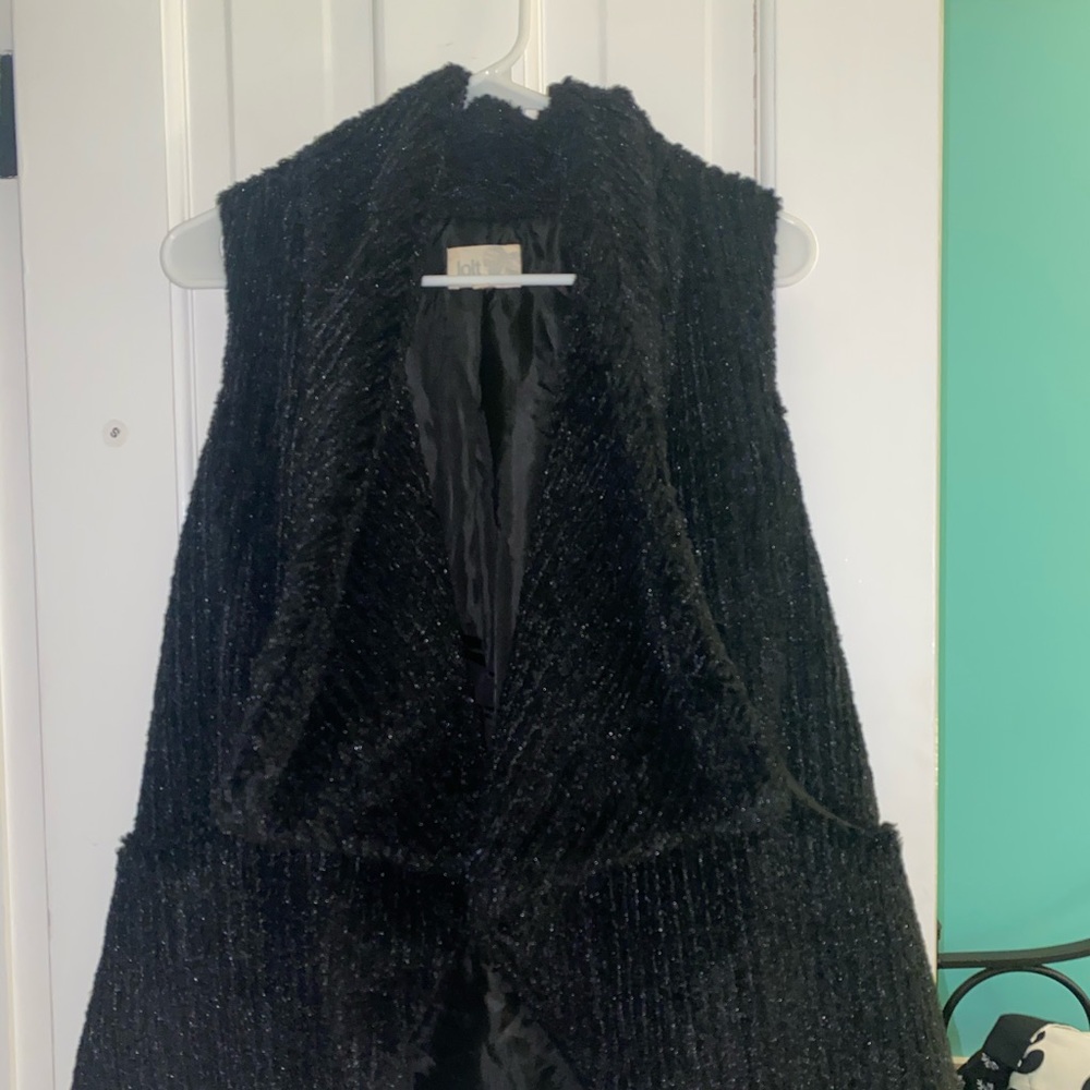 Jolt Black Fuzzy Vest (S)